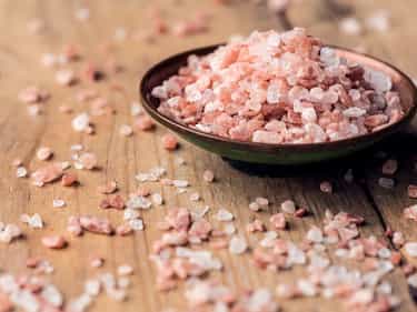 Photo of pink himalayan salt in a small bowl