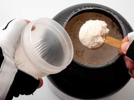 Picture of a mass gainer shake being prepared